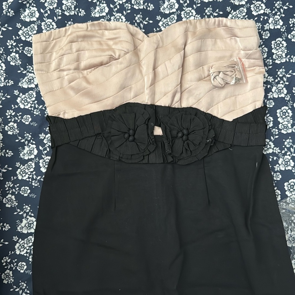 Nikibiki Strapless Dress